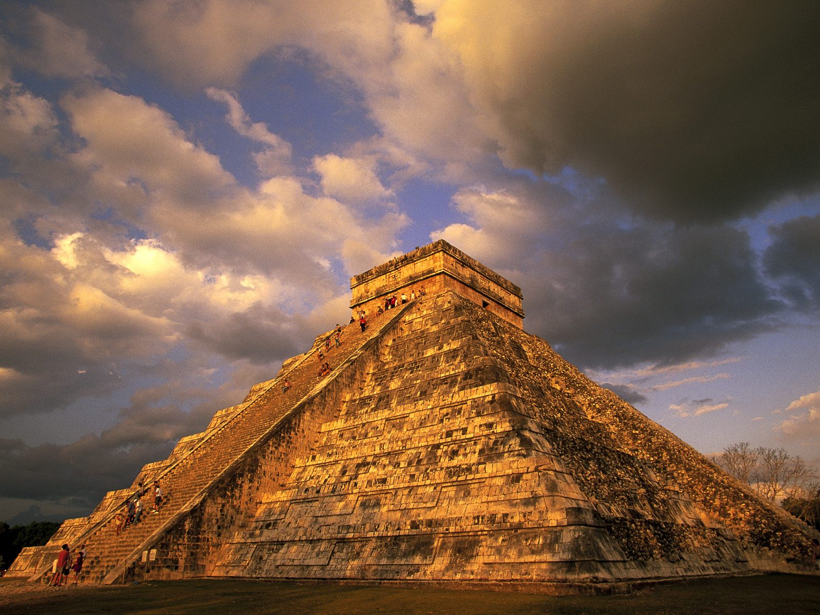 chichen itza pyramids cancun mexico things to do in cancun