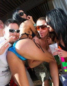 How to throw a pool party