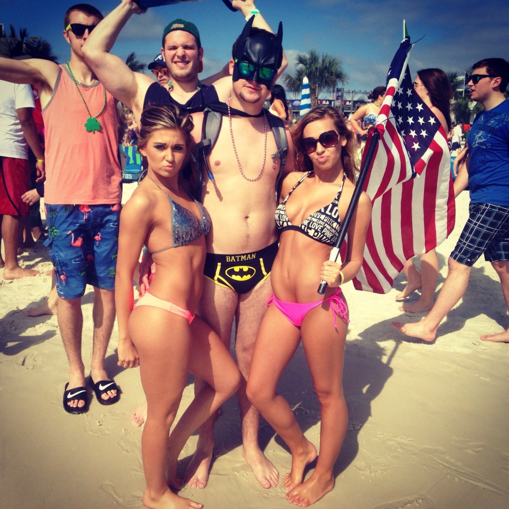 Pros And Cons Of Bringing A Girlfriend On Spring Break
